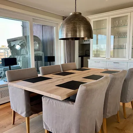 Luxus Residenz Oceanview דירה *